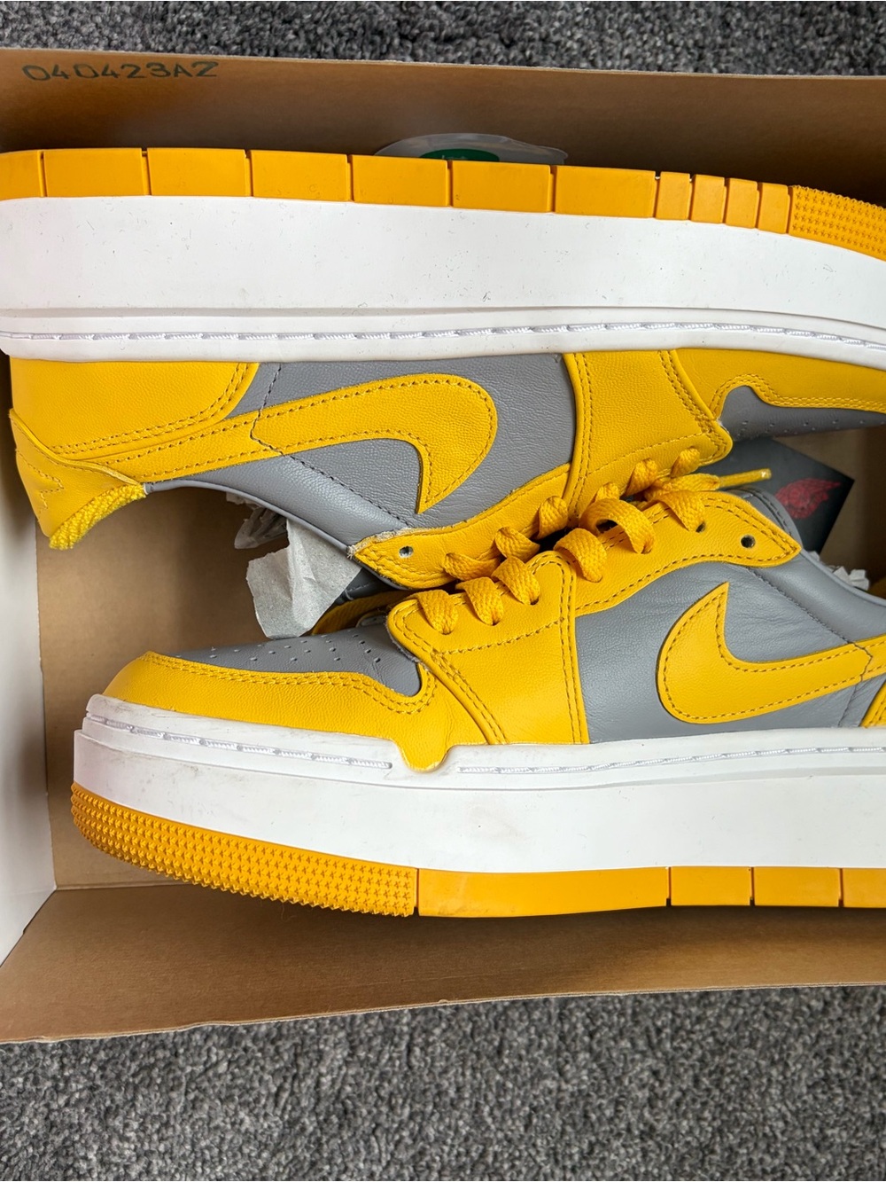 WMNS Air Jordan 1 Elevate Low Cement grey Varsity Size 9